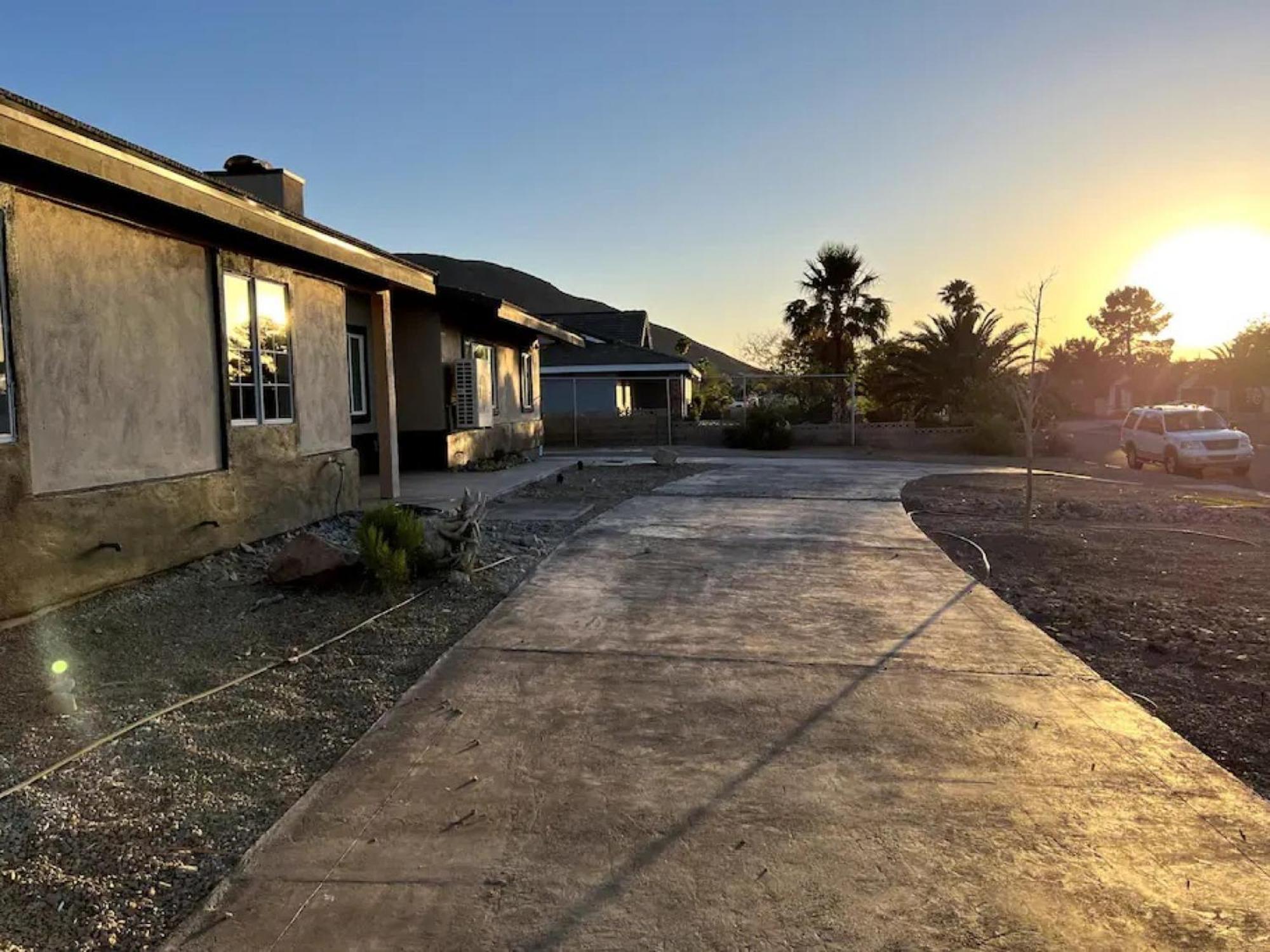 Lux Private Home - Pool, Billiards, 8 Smart Tvs, Board Games, Cotton Bedding - The Stone Sanctuary At Mccullough Hills Trailhead Las Vegas Exteriör bild