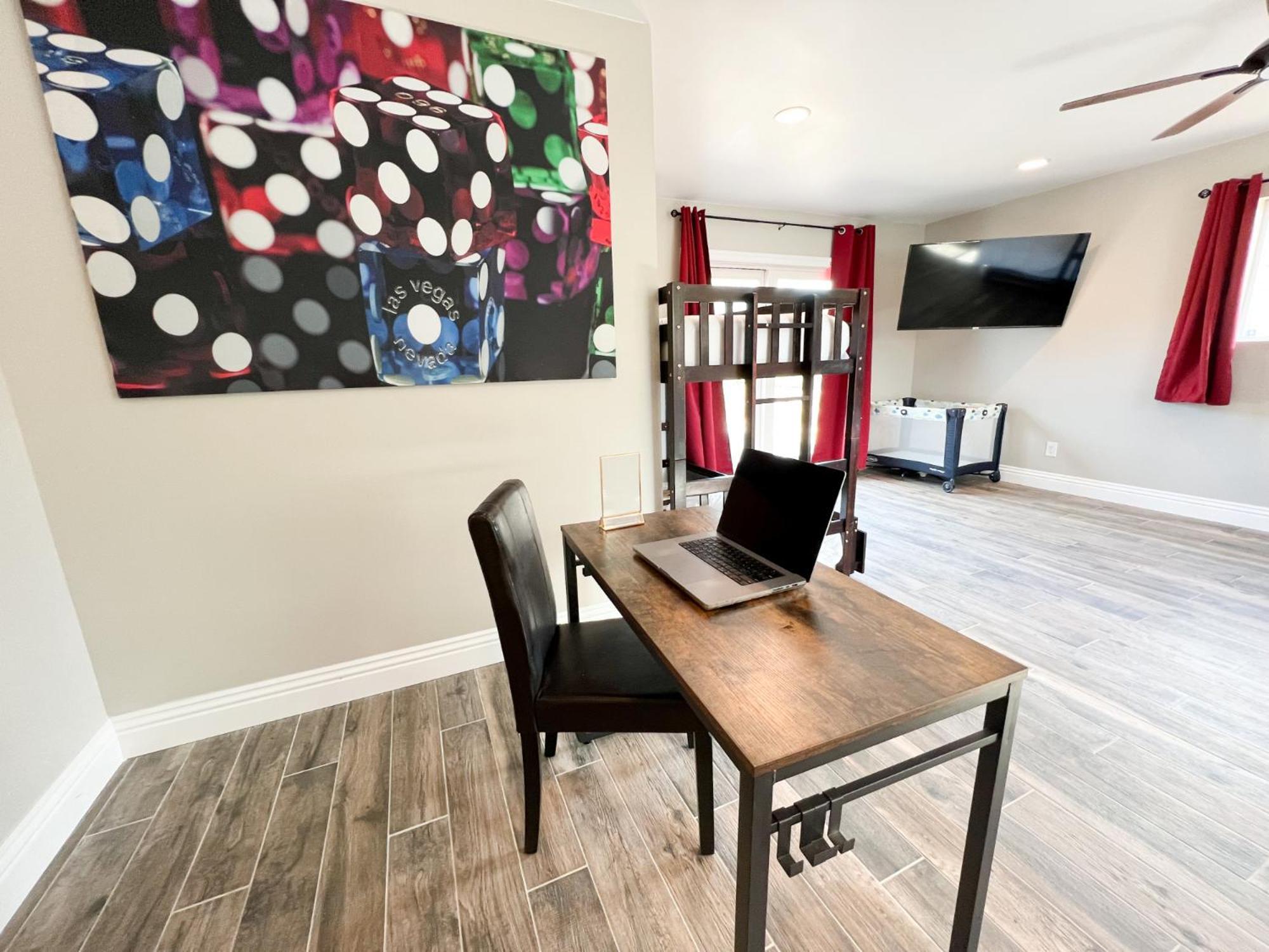Lux Private Home - Pool, Billiards, 8 Smart Tvs, Board Games, Cotton Bedding - The Stone Sanctuary At Mccullough Hills Trailhead Las Vegas Exteriör bild